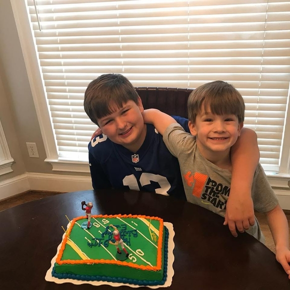 Meet your Posher, Avery - Picture 1 of 1